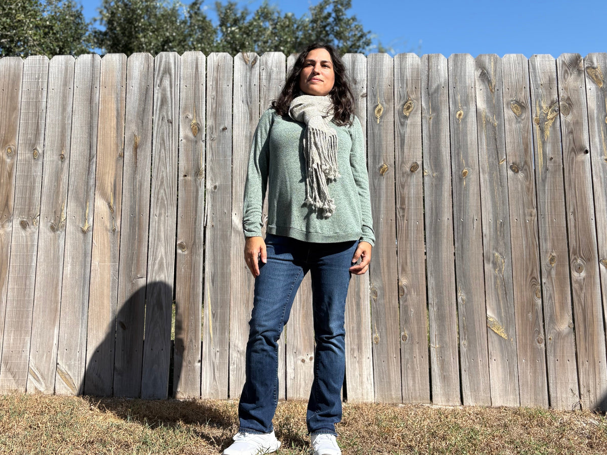 Hand-spun Alpaca Wool Scarf – Handwoven, Natural Gray